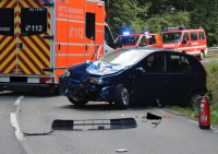 PKW kollidiert mit Löschfahrzeug