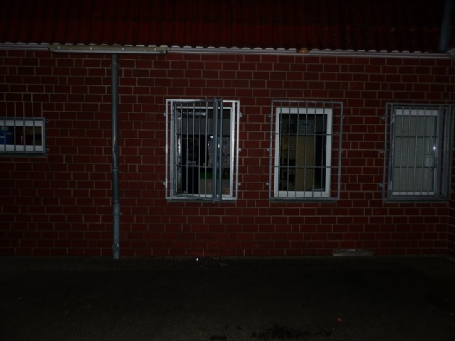 Vermummte &uuml;berfallen NP-Markt in Rothenuffeln