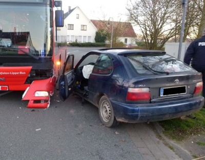 Vier Verletzte nach Kollision mit Linienbus